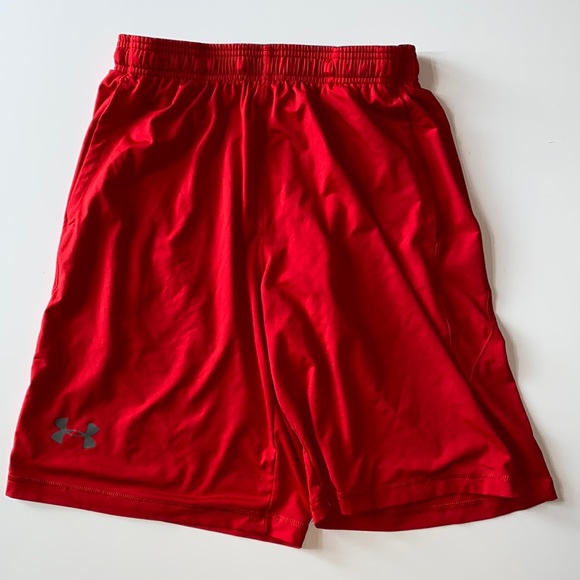 Red under armour shorts - Picture 1 of 3